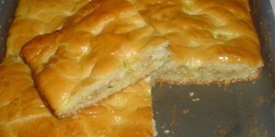 Пирог на дрожжевом тесте с курицей и картофелем
