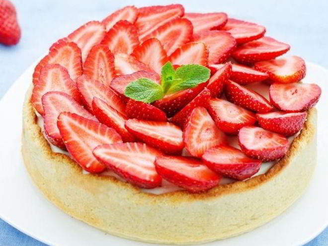 Рецепт пирога с клубникой и сметаной