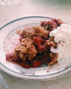 Пирог с клубникой Крамбл