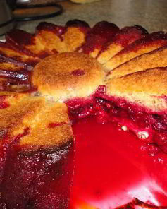 Пирог с красной смородиной