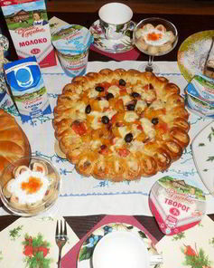 Пирог с лососем и моцареллой