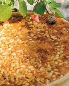 Пирог с орешками пинии