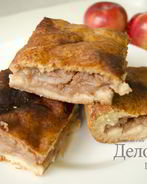Пирог с яблоками и творогом
