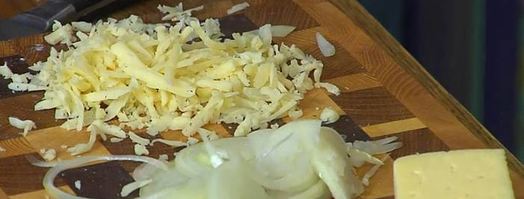 простой сырный пирог с луком. Шаг 4