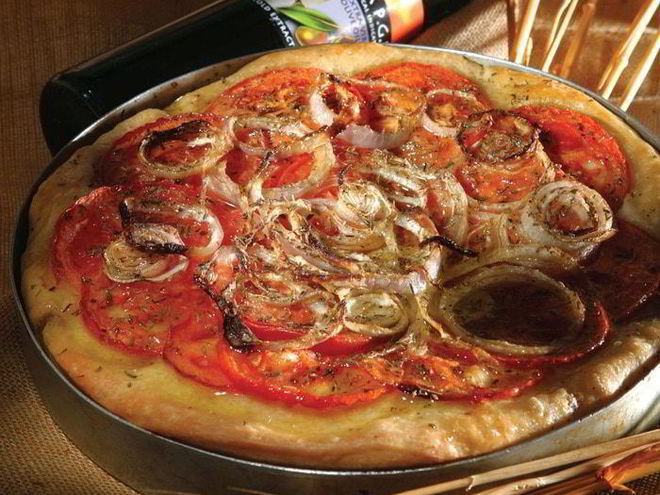 Рецепт традиционного греческого пирога с томатами и луком ладения