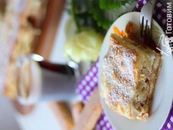 Рецепт яблочного пирога с печеньем савоярди