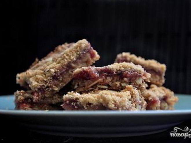 Рецепт ягодного пирога с миндалем