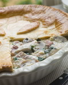 Закрытый пирог с телятиной и белыми грибами