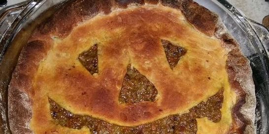 Зловещий Хеллоуинский пирог с печенью