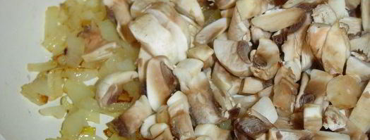 блинчатые пирожки с начинкой из курятины и грибов. Шаг 4