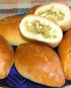 Дрожжевые пирожки с капустной начинкой