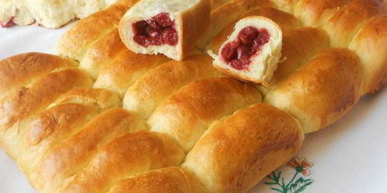 Мамины пирожки с вишней