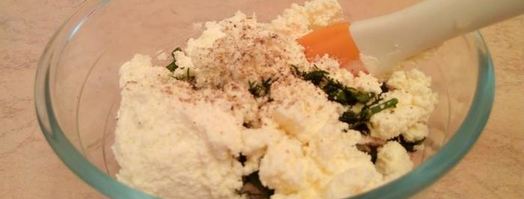 мини-пирожки из творожного теста с сырно-куриной начинкой. Шаг 4