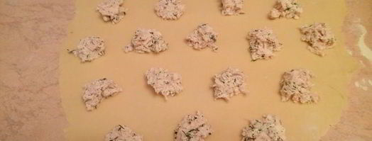 мини-пирожки из творожного теста с сырно-куриной начинкой. Шаг 7