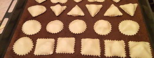 мини-пирожки из творожного теста с сырно-куриной начинкой. Шаг 10