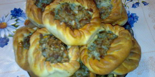 Открытые пирожки с мясом и рисом