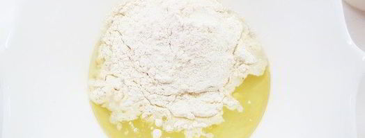 пирожки-бомбочки с фетой, помидорами и зеленью. Шаг 3