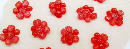 пирожки-бомбочки с фетой, помидорами и зеленью. Шаг 5