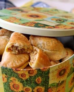 Пирожки из песочного теста