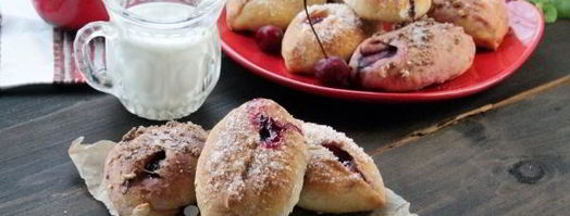 пирожки на молоке с вишней. Шаг 13