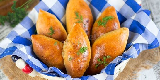 Пирожки на воде в духовке с капустой