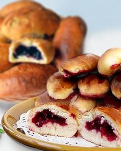 Пирожки с брусникой