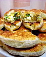 Пирожки с черемшой, рисом и луком