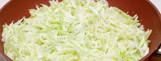 пирожки с капустой на кефирном тесте. Шаг 7