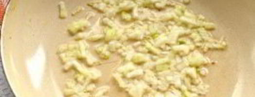 пирожки с мясом и огурцами. Шаг 7