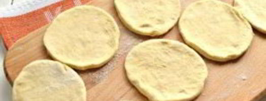 пирожки с мясом и огурцами. Шаг 10