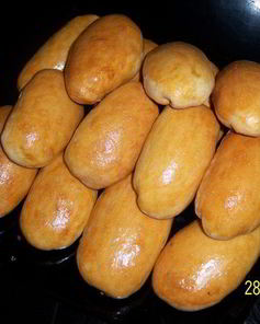 Пирожки с мясом и пирожки с квашеной капустой