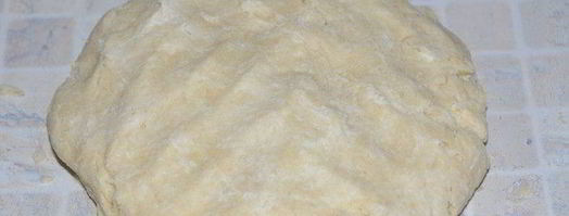 пирожки с начинкой, тушенной в пиве и сыром. Шаг 3