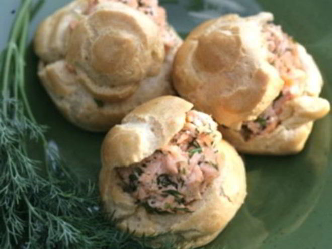 Рецепт пирожков с рыбно-грибной начинкой из заварного теста