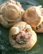 Пирожки с рыбно-грибной начинкой из заварного теста