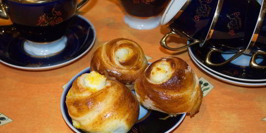 Пирожки с творогом из дрожжевого теста