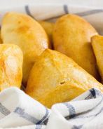 Пирожки с яблочным повидлом