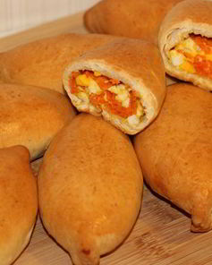 Пирожки с яйцами и морковью