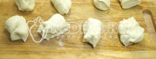 пирожки в духовке с жимолостью. Шаг 3