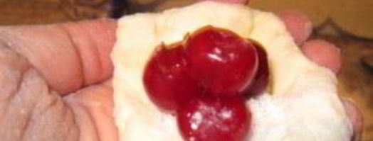 сладкие пирожки с вишней. Шаг 3