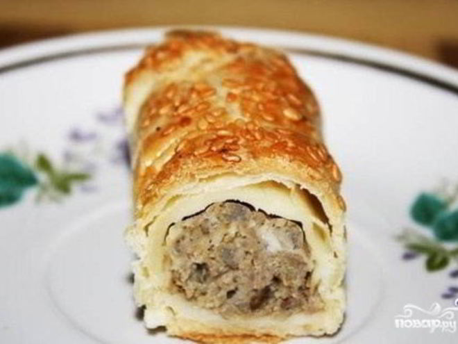 Рецепт слоеных пирожков с фаршем