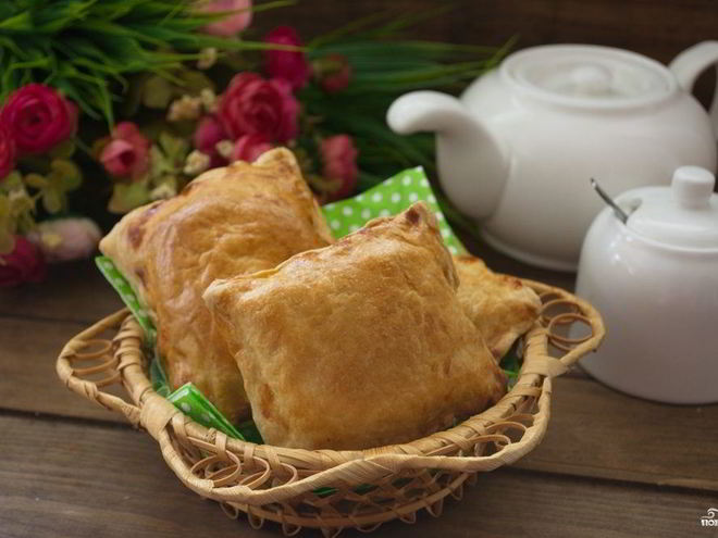 Рецепт слоеных пирожков с грибами