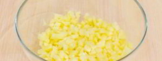 слоеные пирожки с курицей и картофелем. Шаг 3