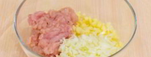 слоеные пирожки с курицей и картофелем. Шаг 4