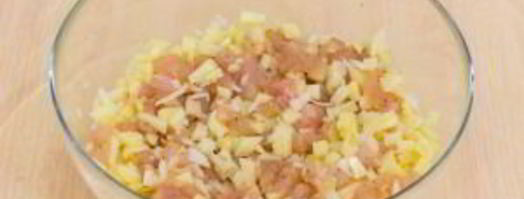 слоеные пирожки с курицей и картофелем. Шаг 6