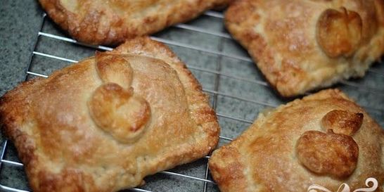 Яблочные пирожки