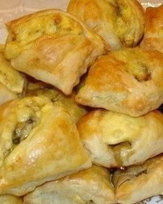 Закусочные пирожки с сыром и грибами