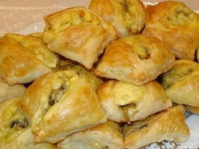 Рецепт закусочных пирожков с сыром и грибами