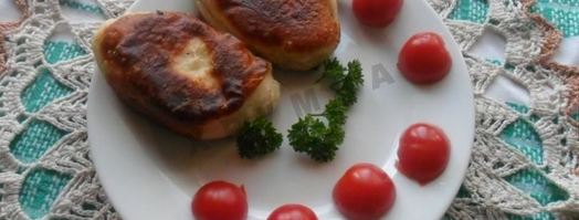 жареные дрожжевые пирожки с рисом яйцом и луком. Шаг 8