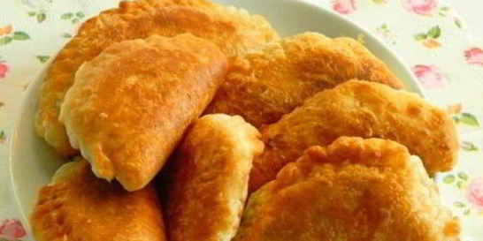 Жареные пирожки из слоеного теста
