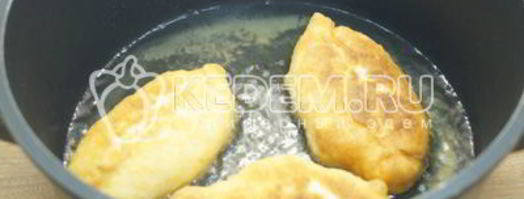 жареные пирожки с клюквой. Шаг 13